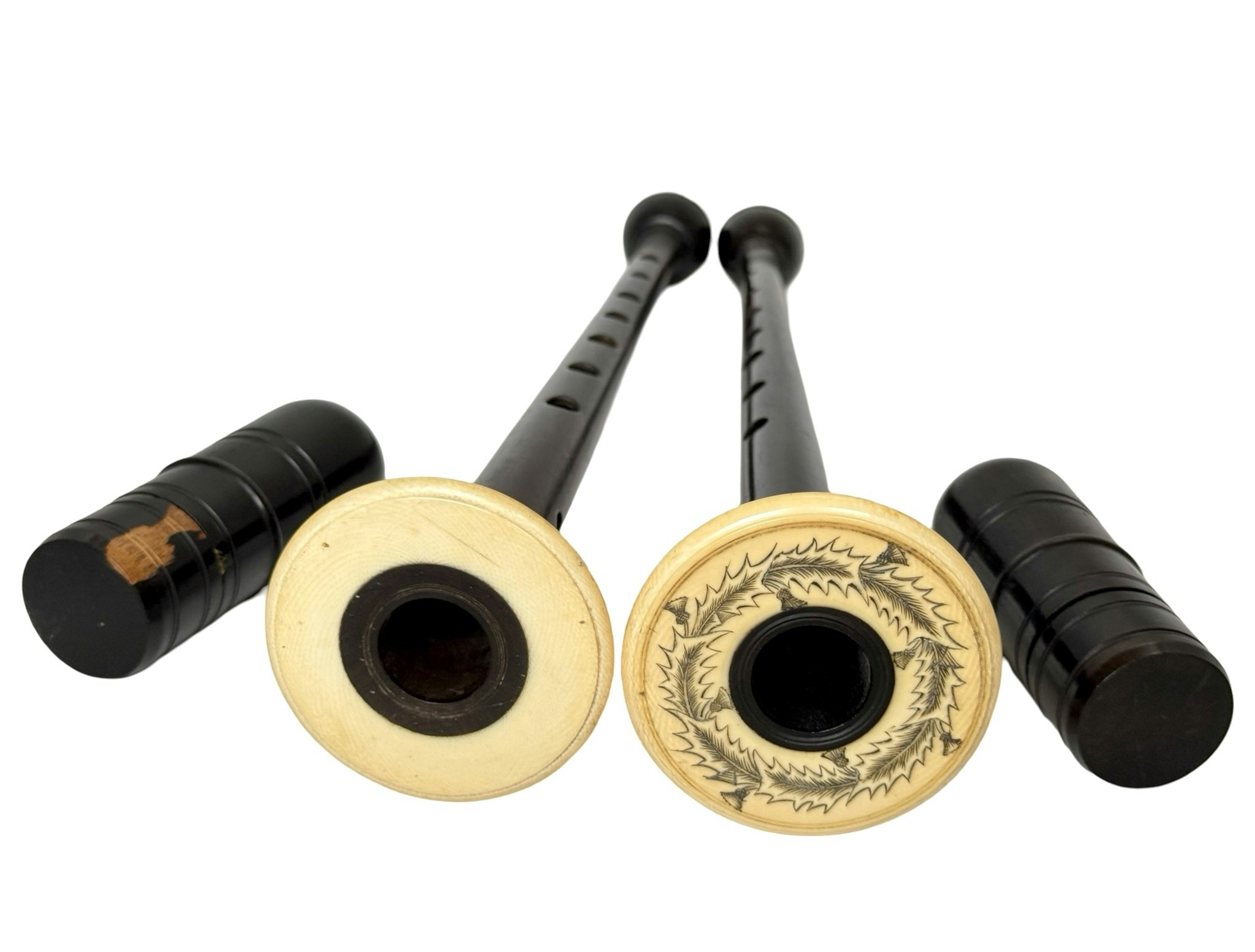 Antik högkvalitativ Skotska säckpipa elfenben med lång svart trä chanter, 1800-talet