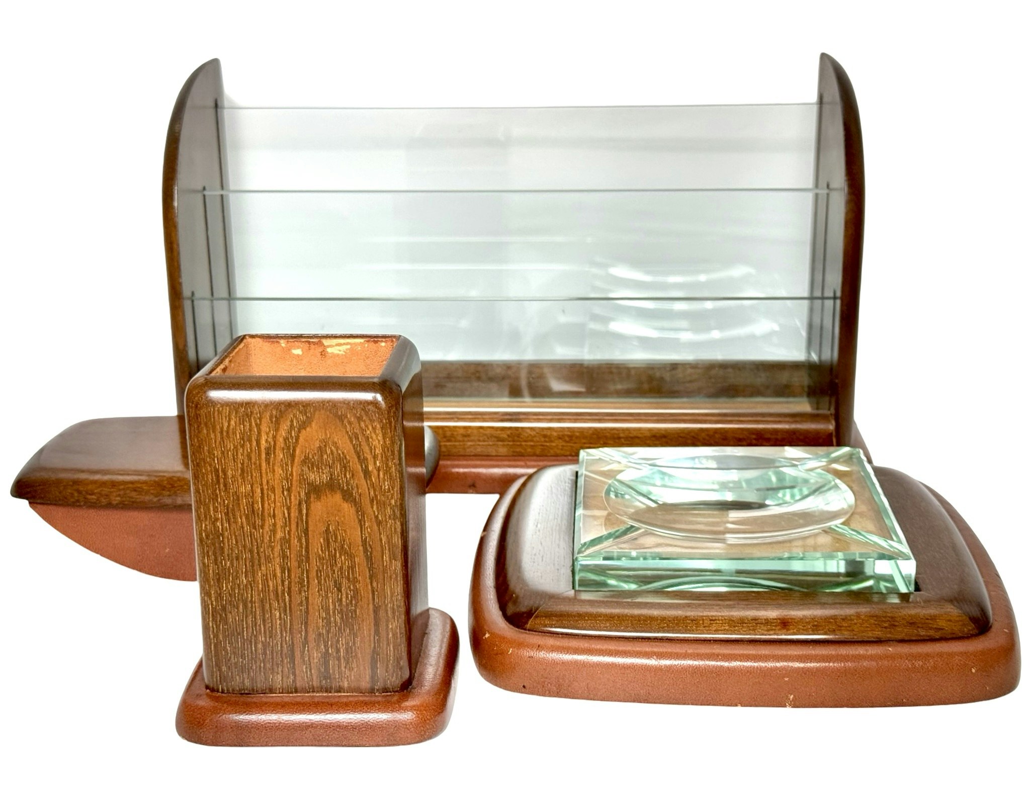 Pietro Chiesa ( Italien 1892–1948)  Skrivbords Brevhållare & Askfat m.m. i mahogny trä och kristallglas, Fontana Arte