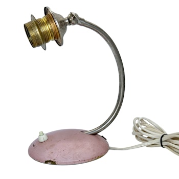 Bordslampa 1930/40-talet, Metall i rosa färg
