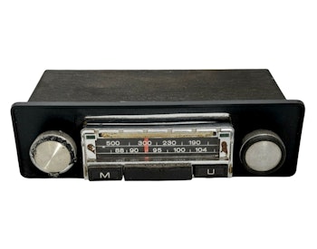 En klassisk Philips bilradio 12V neg
