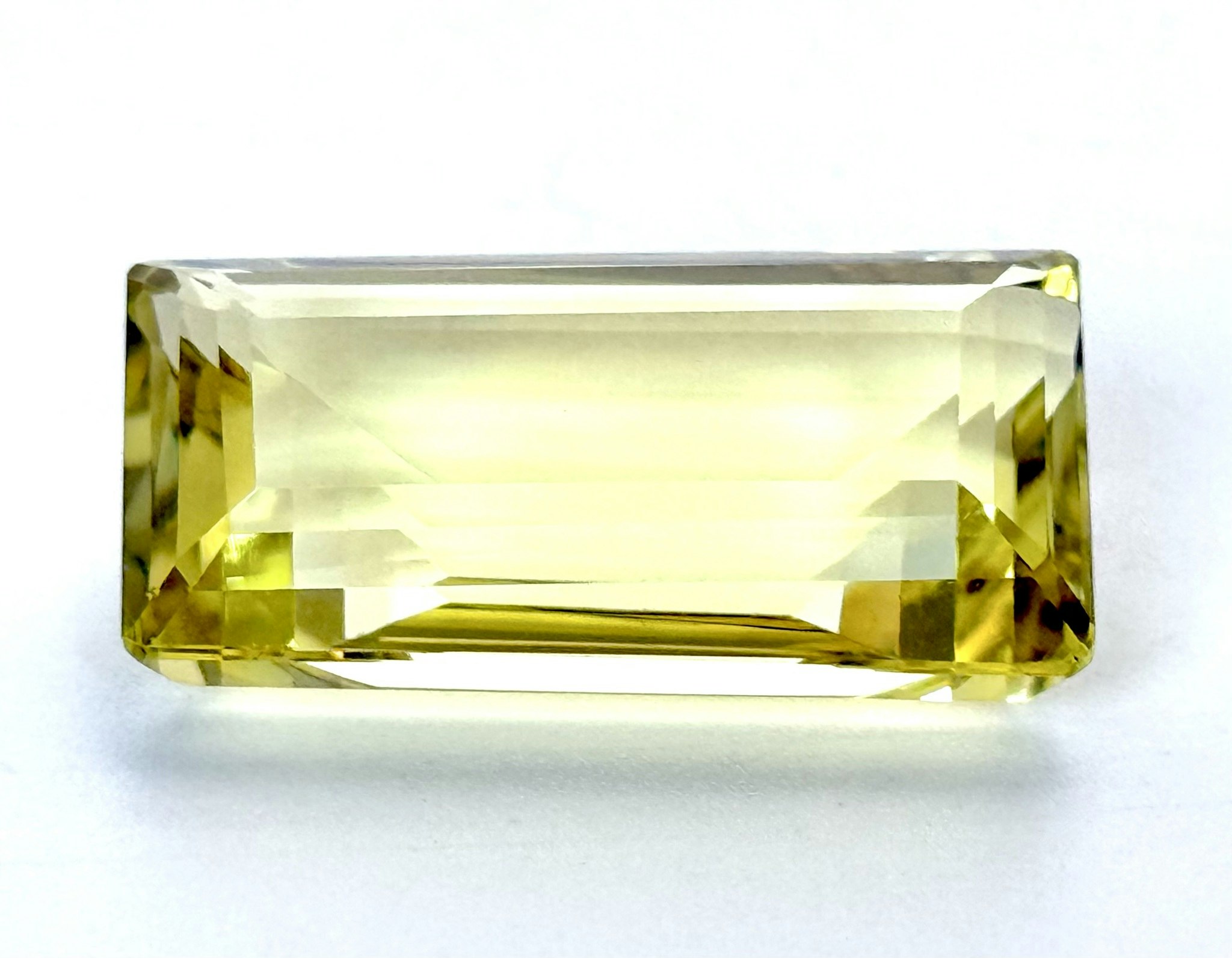 25.95 Karat naturlig obehandlad Citrin med certifikat
