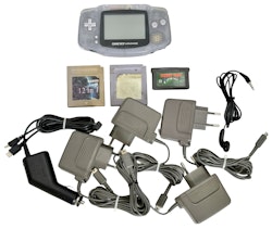 Game Boy Advance AGB-001 med tre spel m.m.