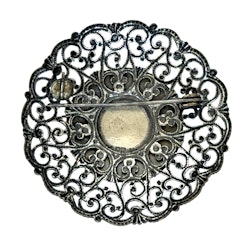 Vintage filigran brosch "Frösö kyrka"