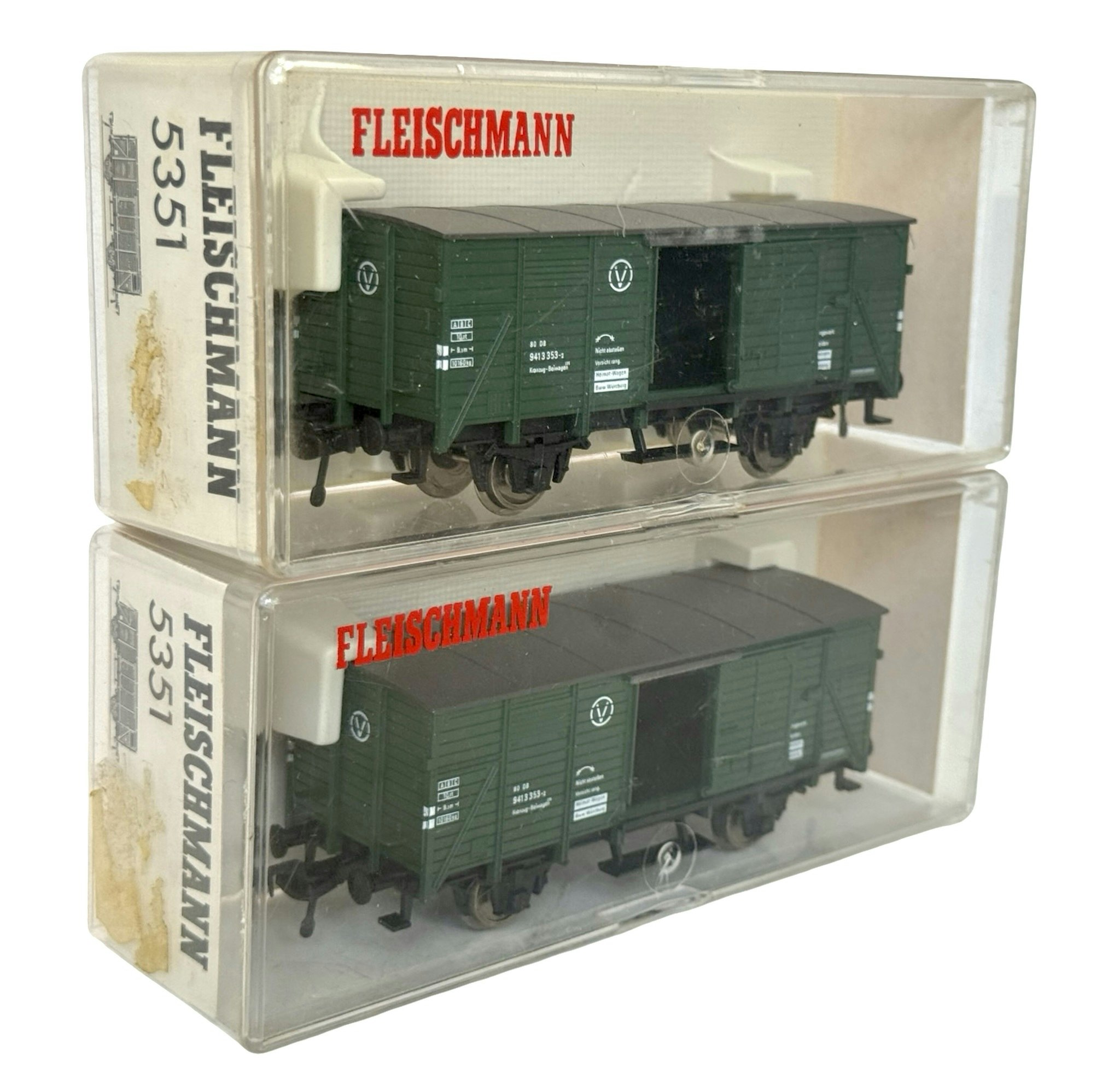 2 st, Fleischmann 5351 HO skala, DB vagnar