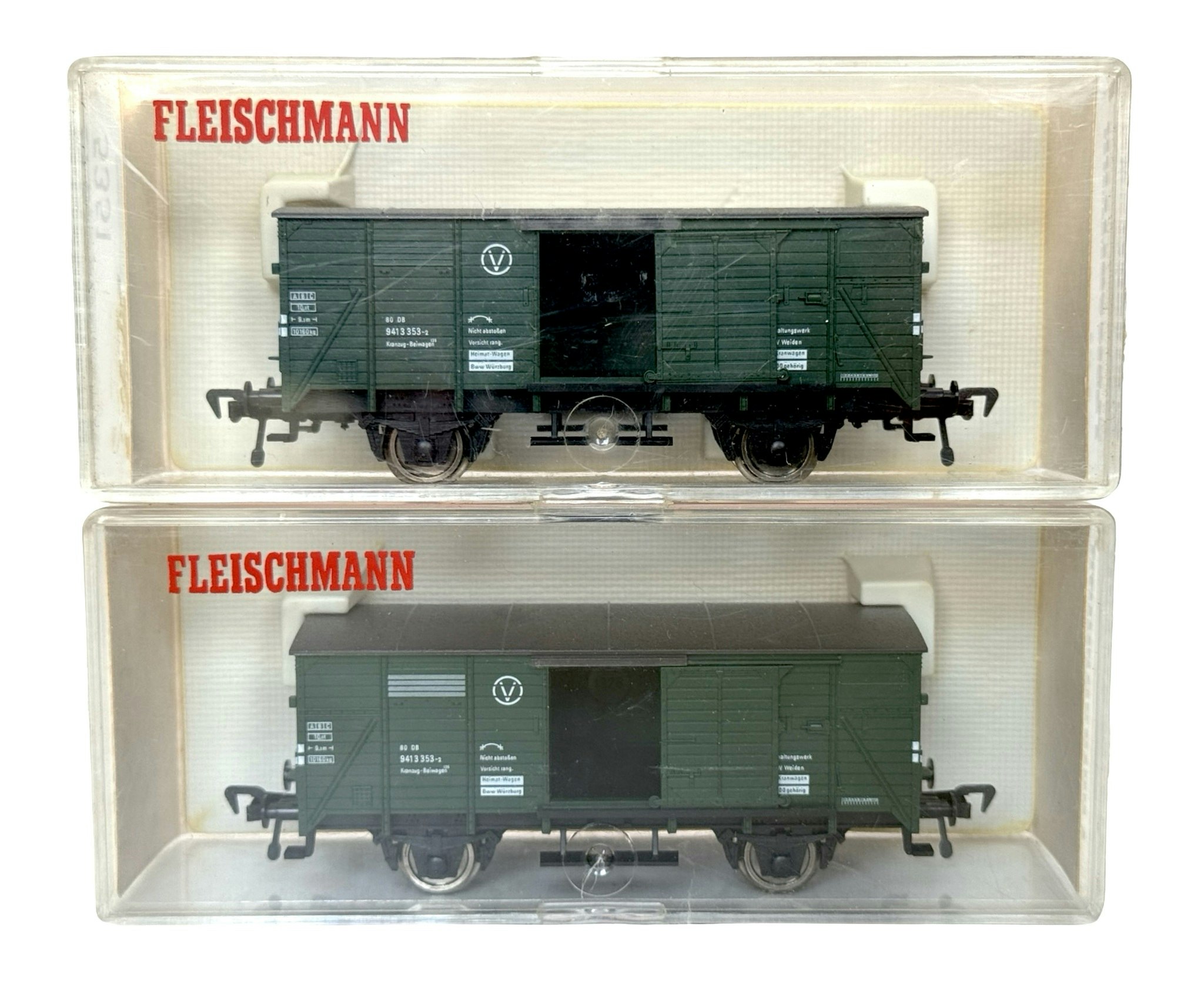 2 st, Fleischmann 5351 HO skala, DB vagnar