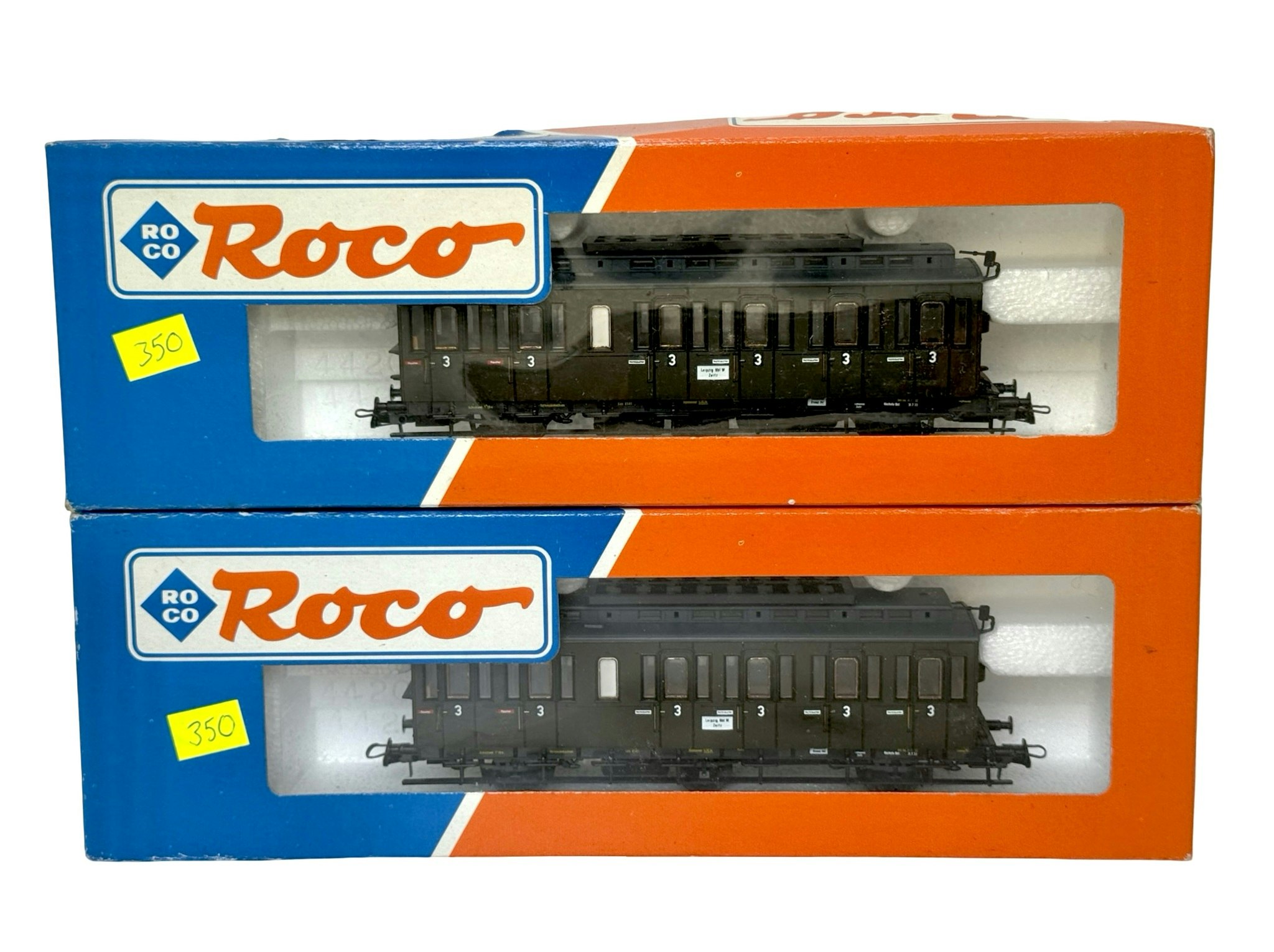 2 st, Roco 44511 HO skala, DR Rökare och icke-rökare vagnar