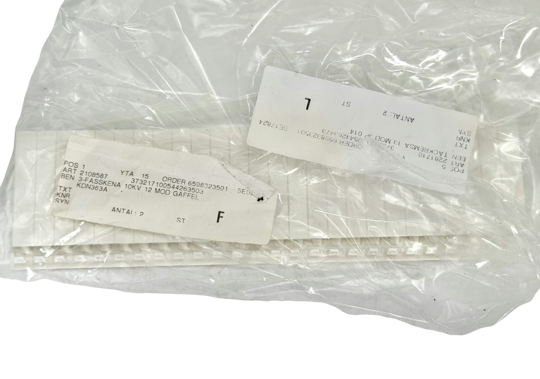 Hager Hager MZN175 - Fasskena, Fiberoptisk kontakt och panel m.m.