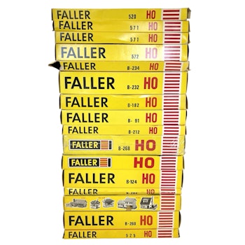 16 kpl, Faller HO -mittakaava, Talot ja koristeet