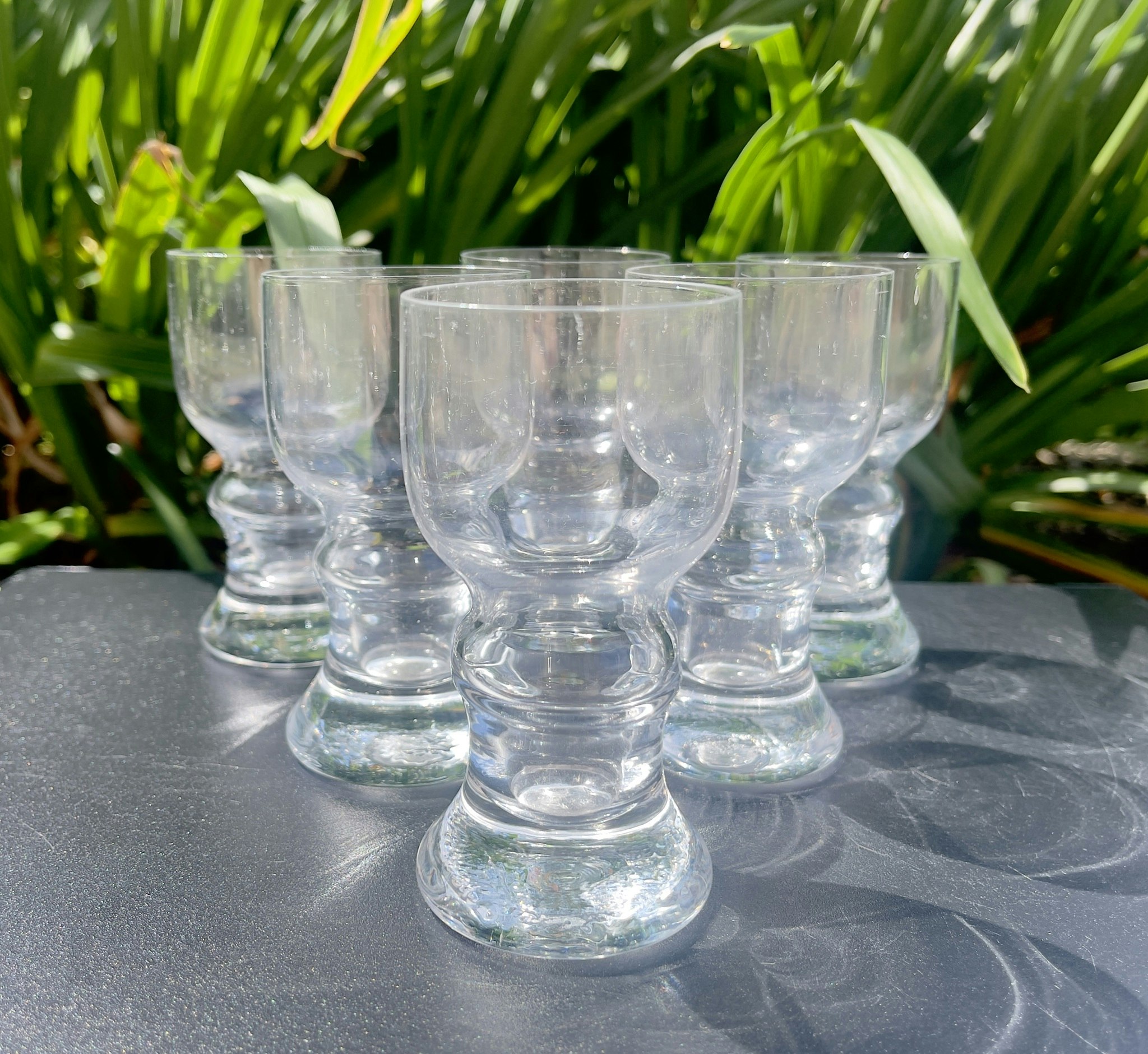 6 st. Bertil Vallien. Glas, Gutår, Kosta Boda.