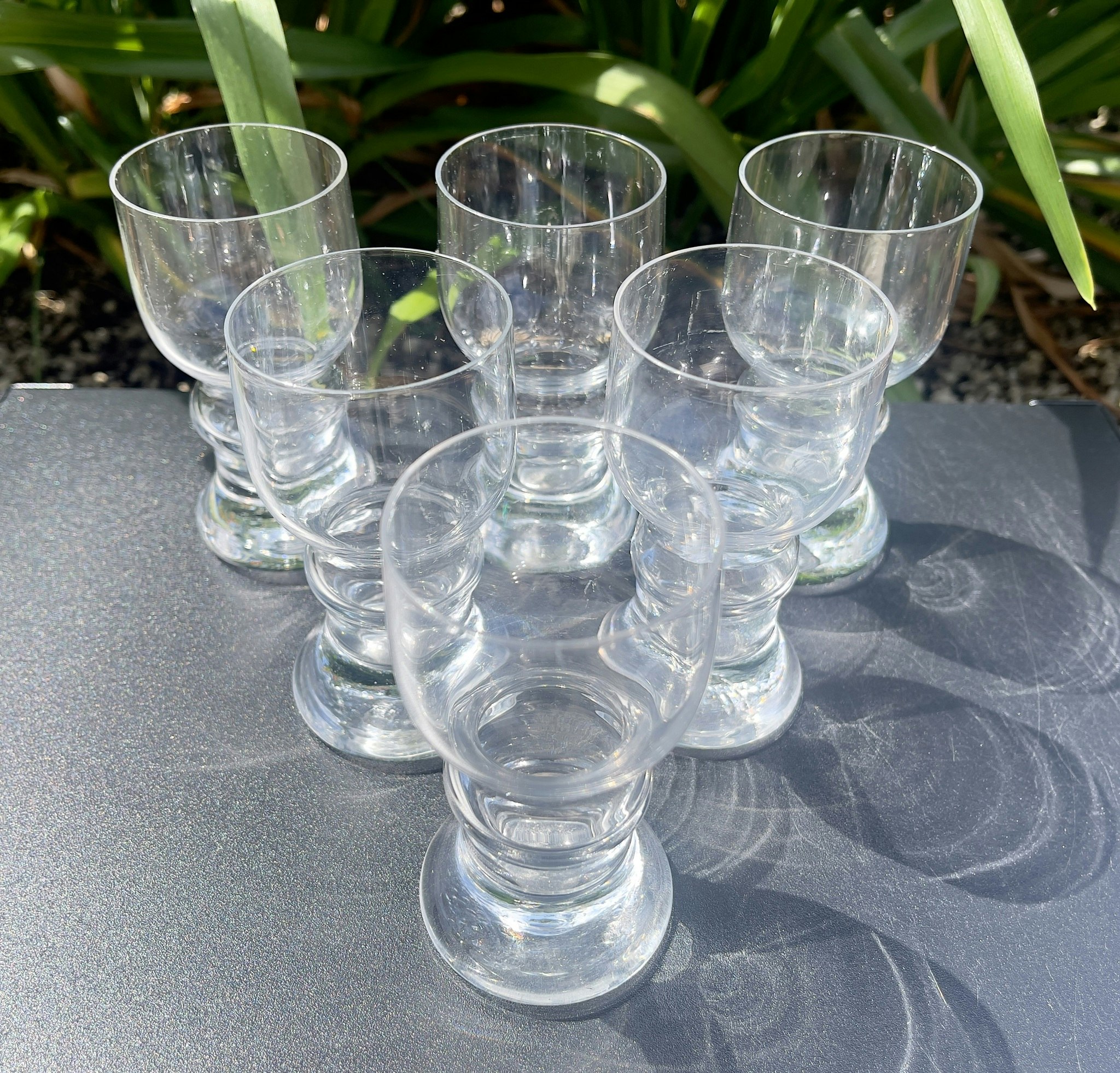 6 st. Bertil Vallien. Glas, Gutår, Kosta Boda.