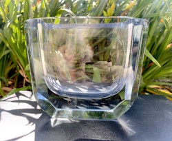 Asta Strömberg, VAS, glas, Signerad