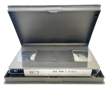 Bad Man's River, zapakowany film VHS