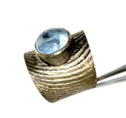 Vintage silver ring med cabochonslipad blå sten