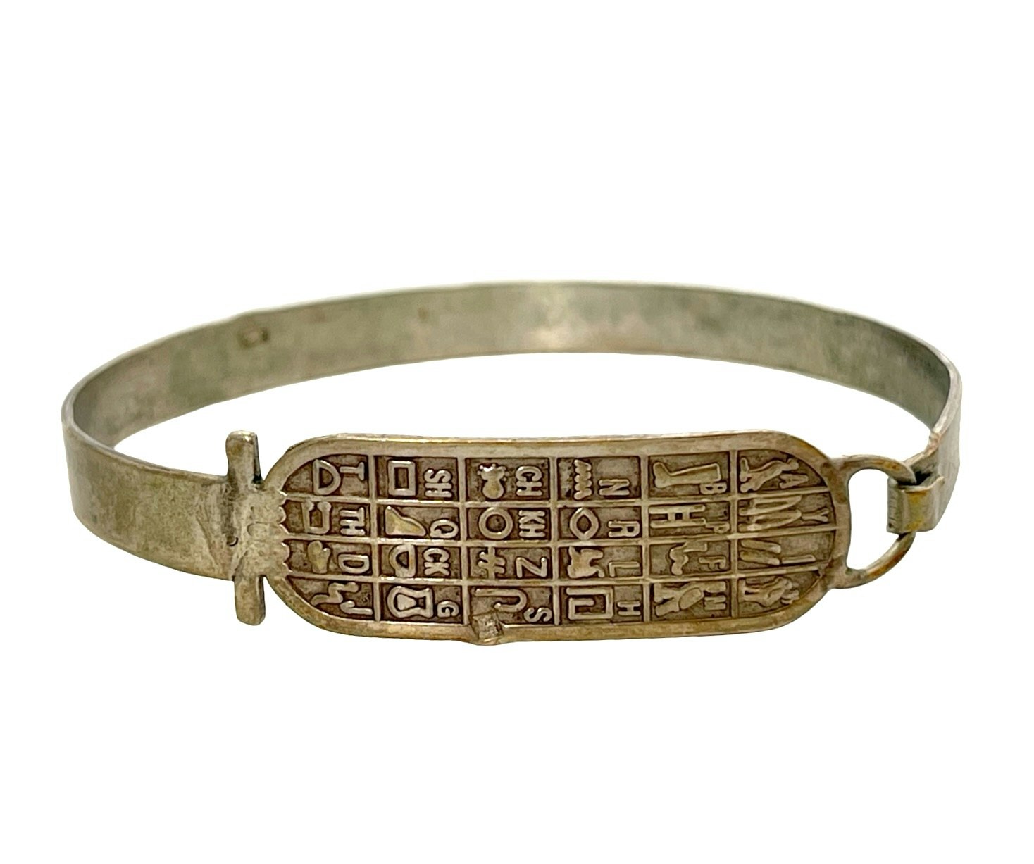 Egyptiskt silverarmband med hieroglyfer