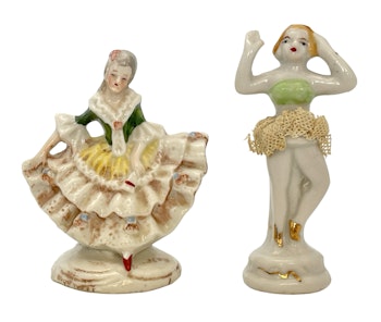 Antyczne miniaturowe figurki porcelanowe
