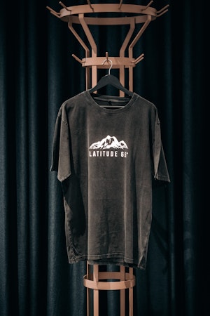 Latitude 65 - T-Shirt stone wash svart