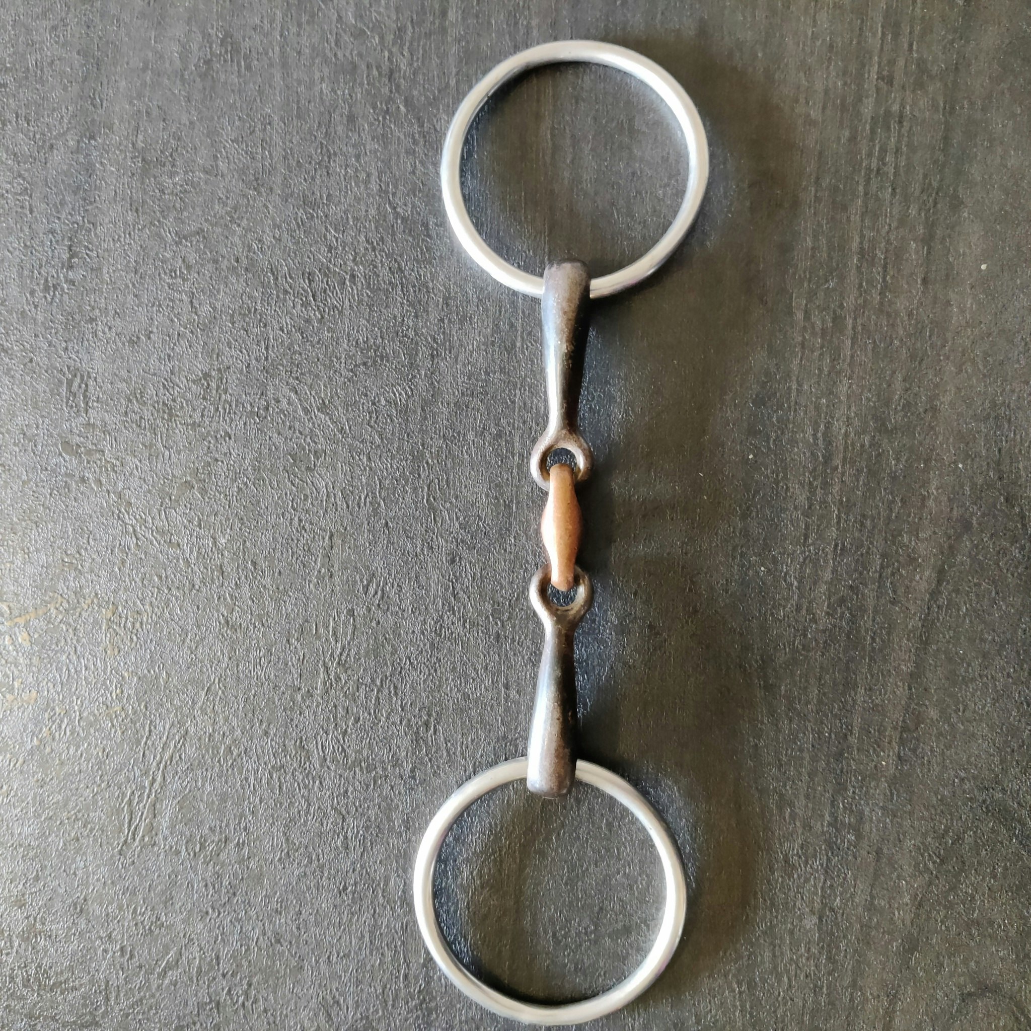 Tredelat bett i sötmalm/koppar 13 cm