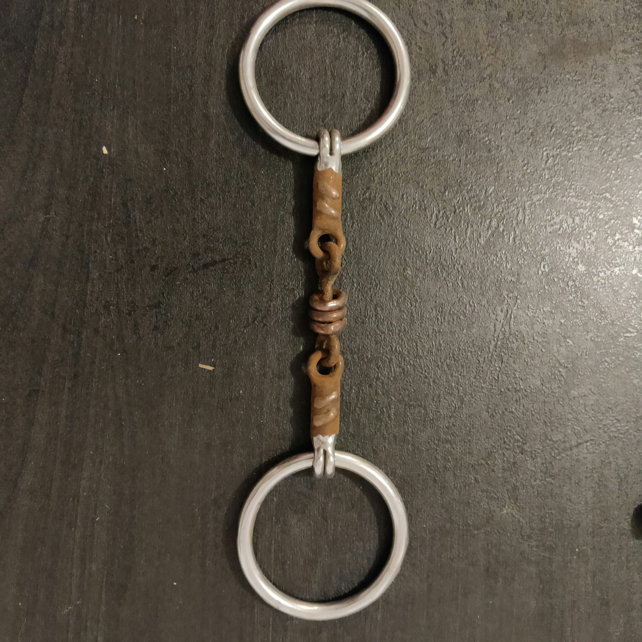 Tredelat bett med kopparrullar 13.5 cm
