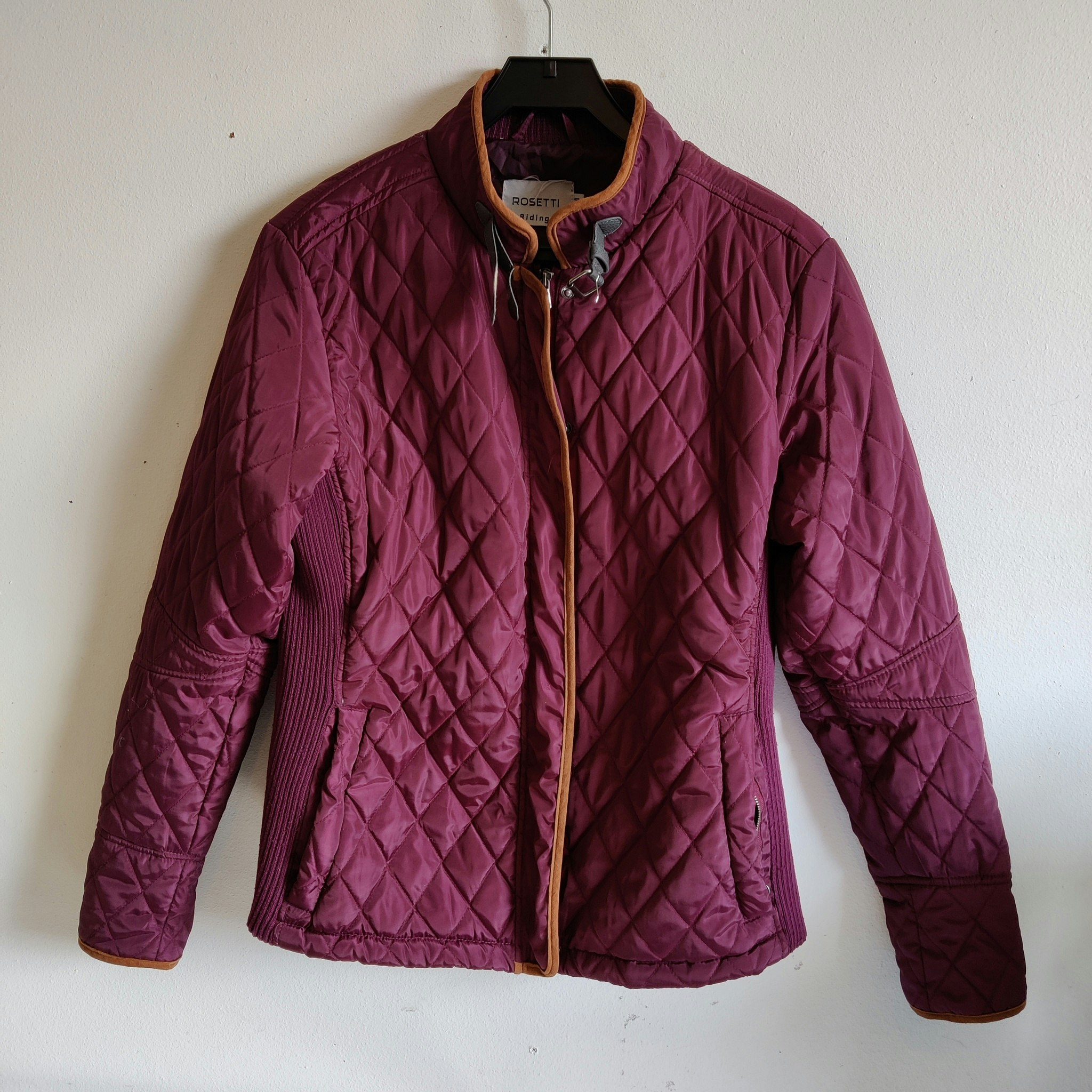 Vinröd quiltad jacka stl 44 Rosetti