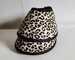 2 glittriga leopardboots