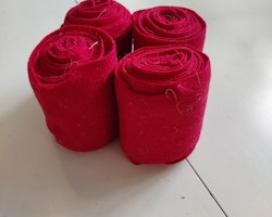 4 röda fleecelindor