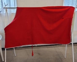 Rött fleecetäcke 125 cm