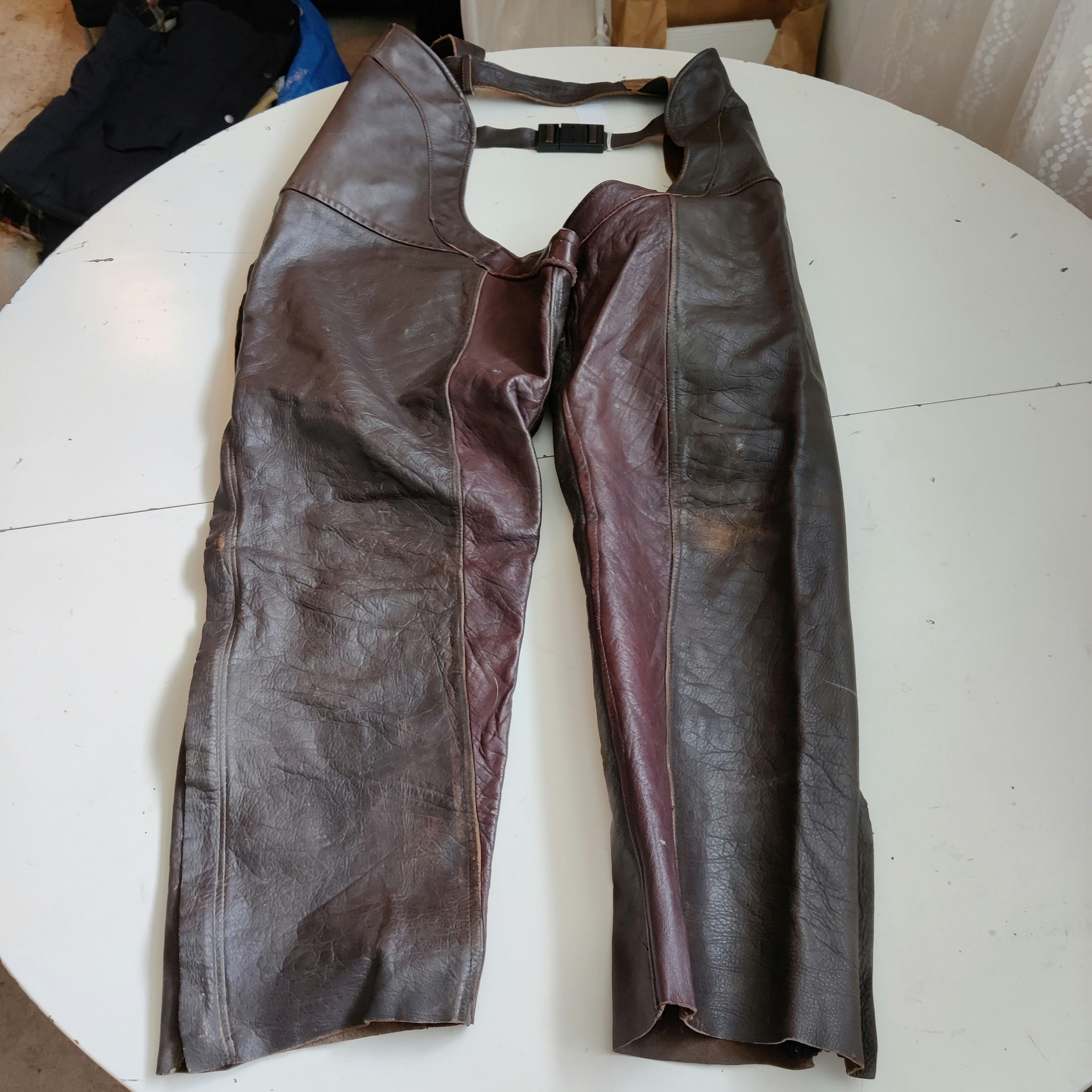 Bruna läderchaps Large/short