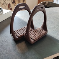 Bruna stigbyglar 12 cm Compositi