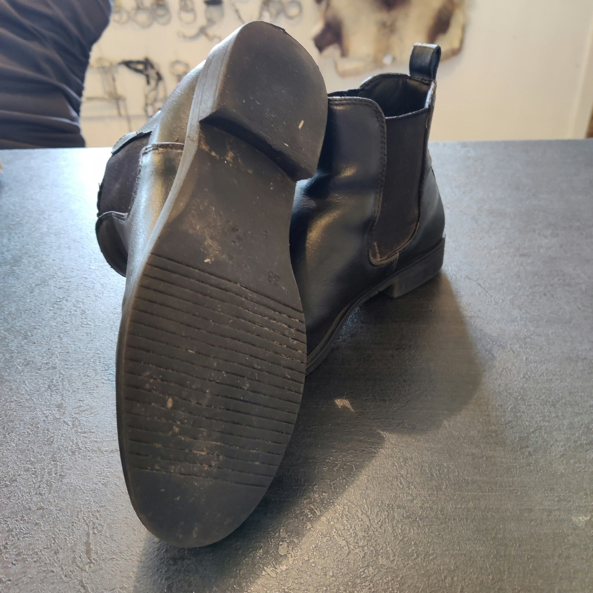 Svarta Jodphurs strl 36