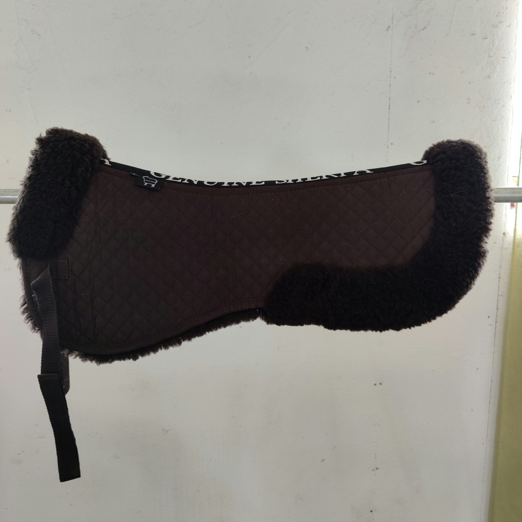 Brun fårskinnspadd med kanal Genuine Sherpa LARGE