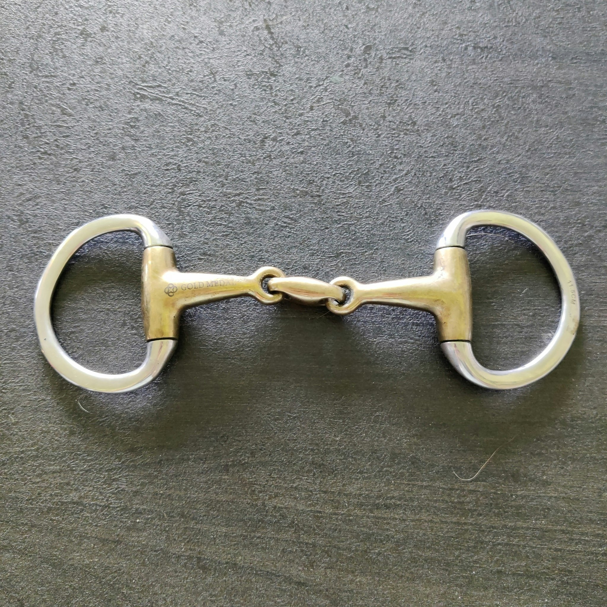 Tredelat eggbett mässing 11,5 cm Gold Medal
