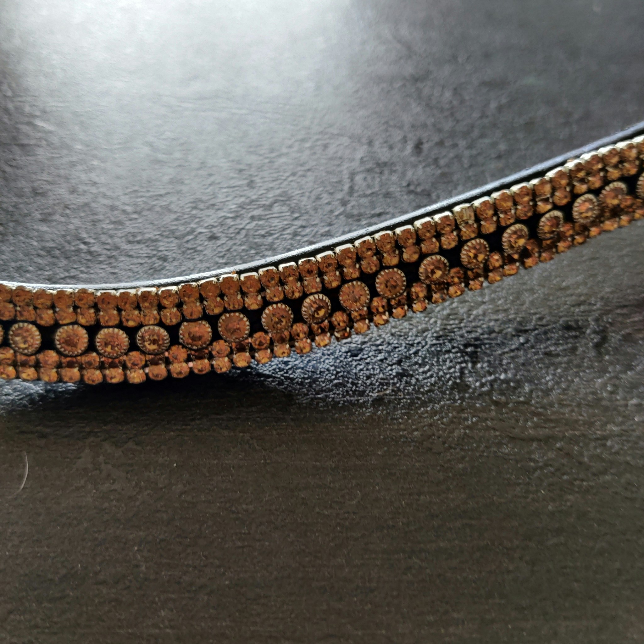 91.21 Pannband med bling 40 cm Fairfield