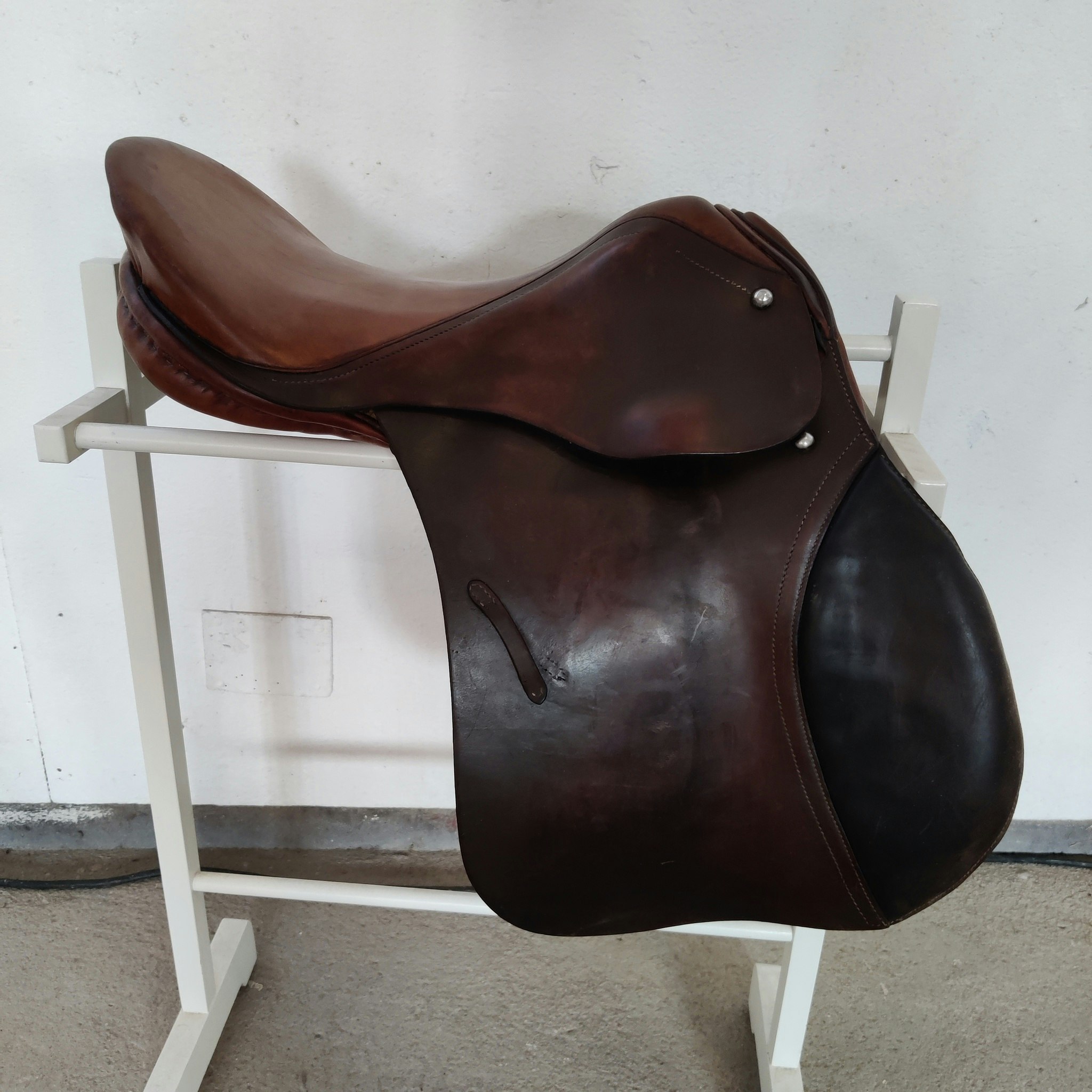 Brun allroundsadel 16 tum vid bom Scanhorse Diana