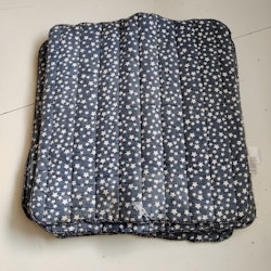 4 paddar 43 x 45 cm