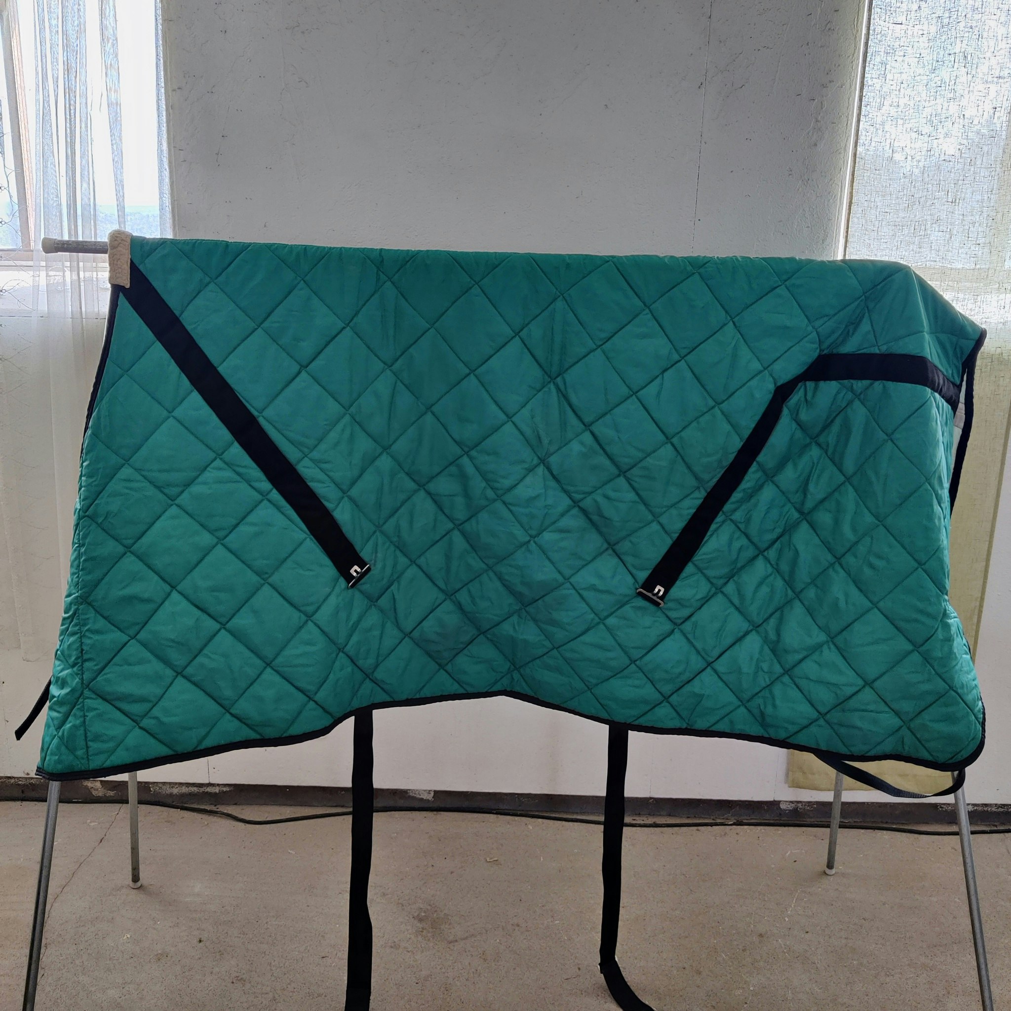 Grönt stalltäcke 160 cm ca 50 g