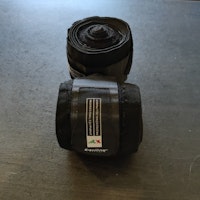 2 svarta kombilindor Equiline