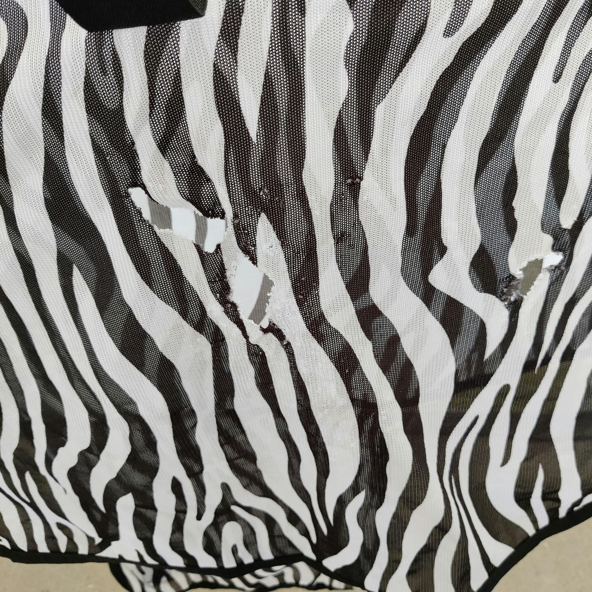Zebrarandigt flugtäcke 125 cm HKM