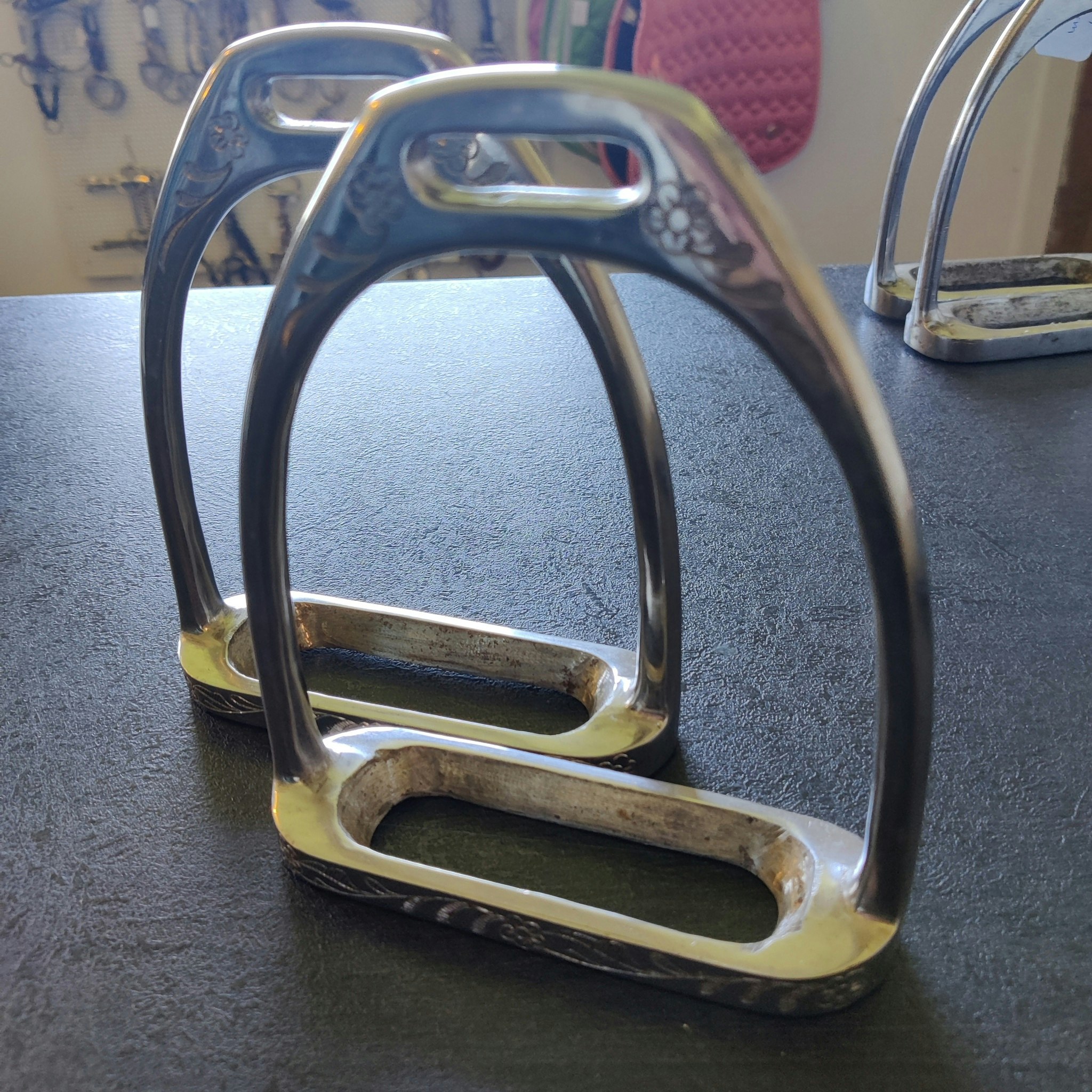 Stigbyglar med dekor 11.5 cm