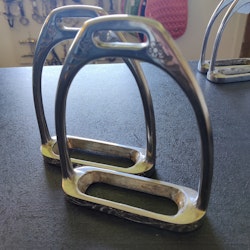 Stigbyglar med dekor 11.5 cm