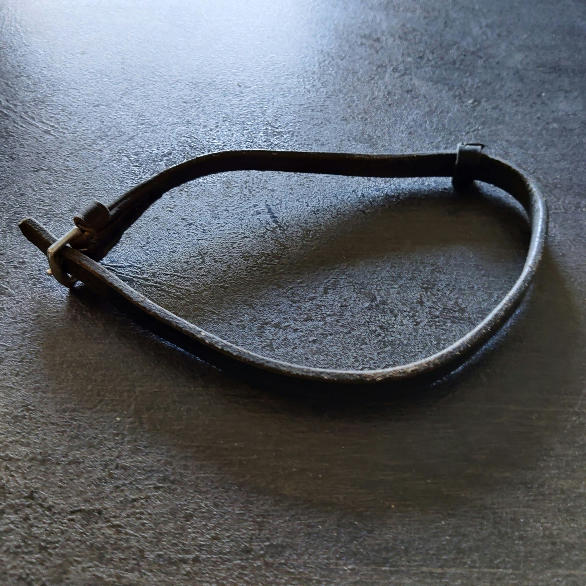 Svart nosrem 47 cm