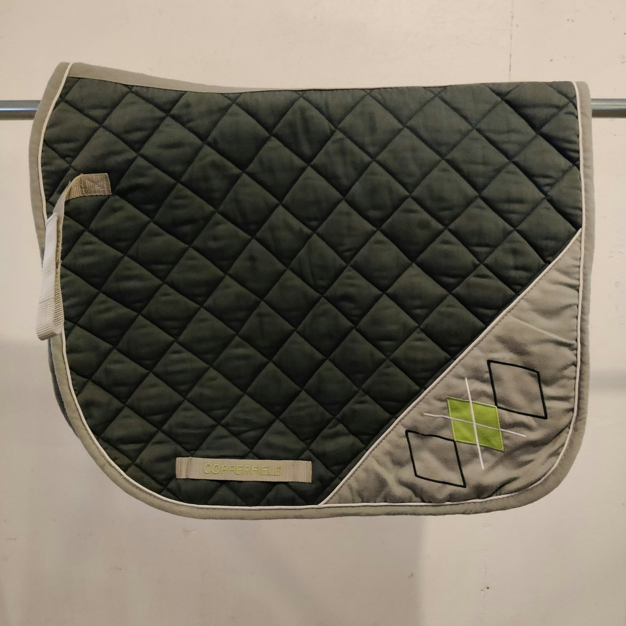Grått dressyrschabrak FULL