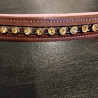 Brunt pannband med rosa foder och bling 37 cm