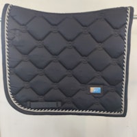 Blått dressyrschabrak Equestrian Stockholm FULL