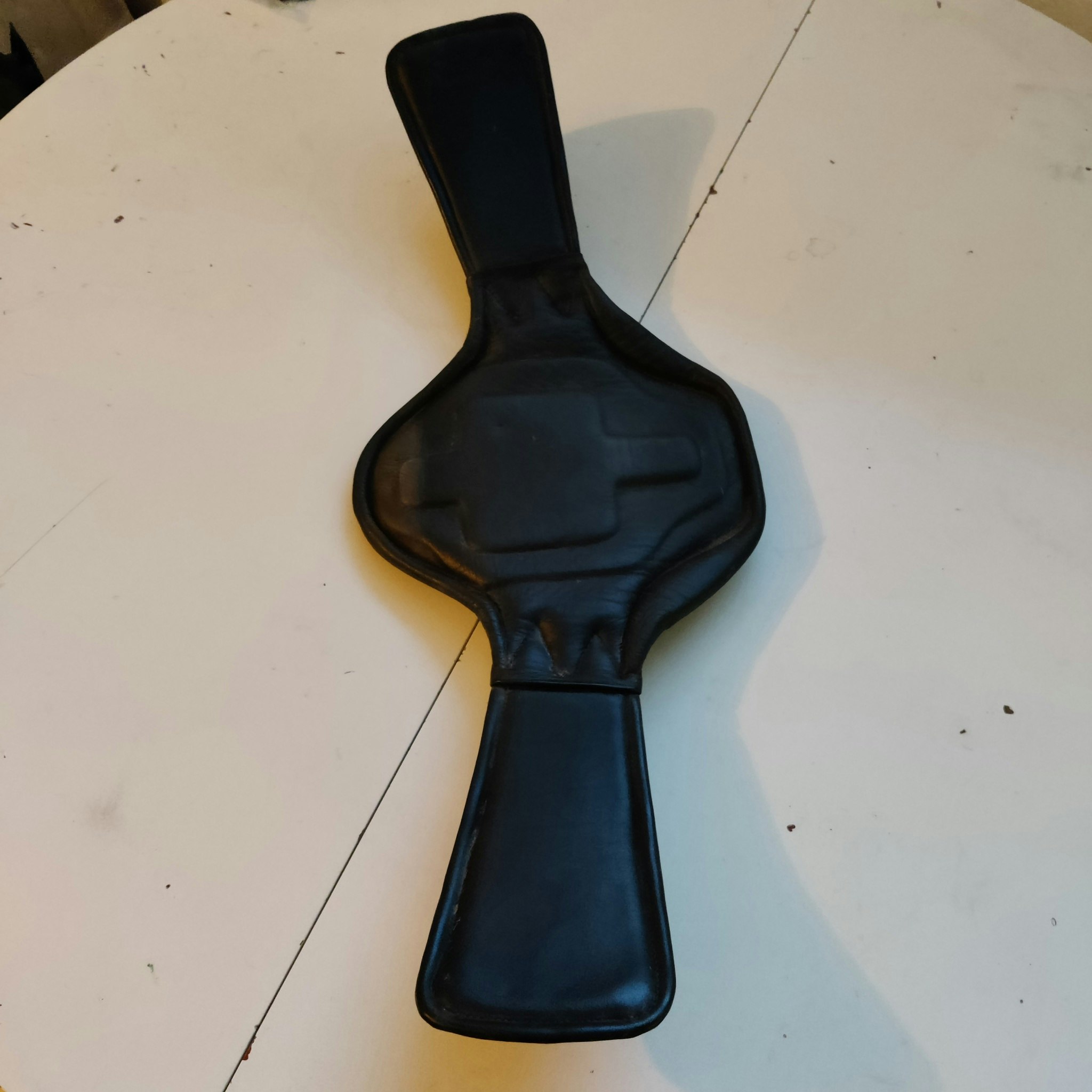 Dressyrgjord med magplatta 60 cm Fairfield