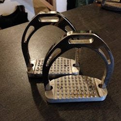 Lättviktsstigbyglar EvoEq Acrux 12 x 6.5 cm
