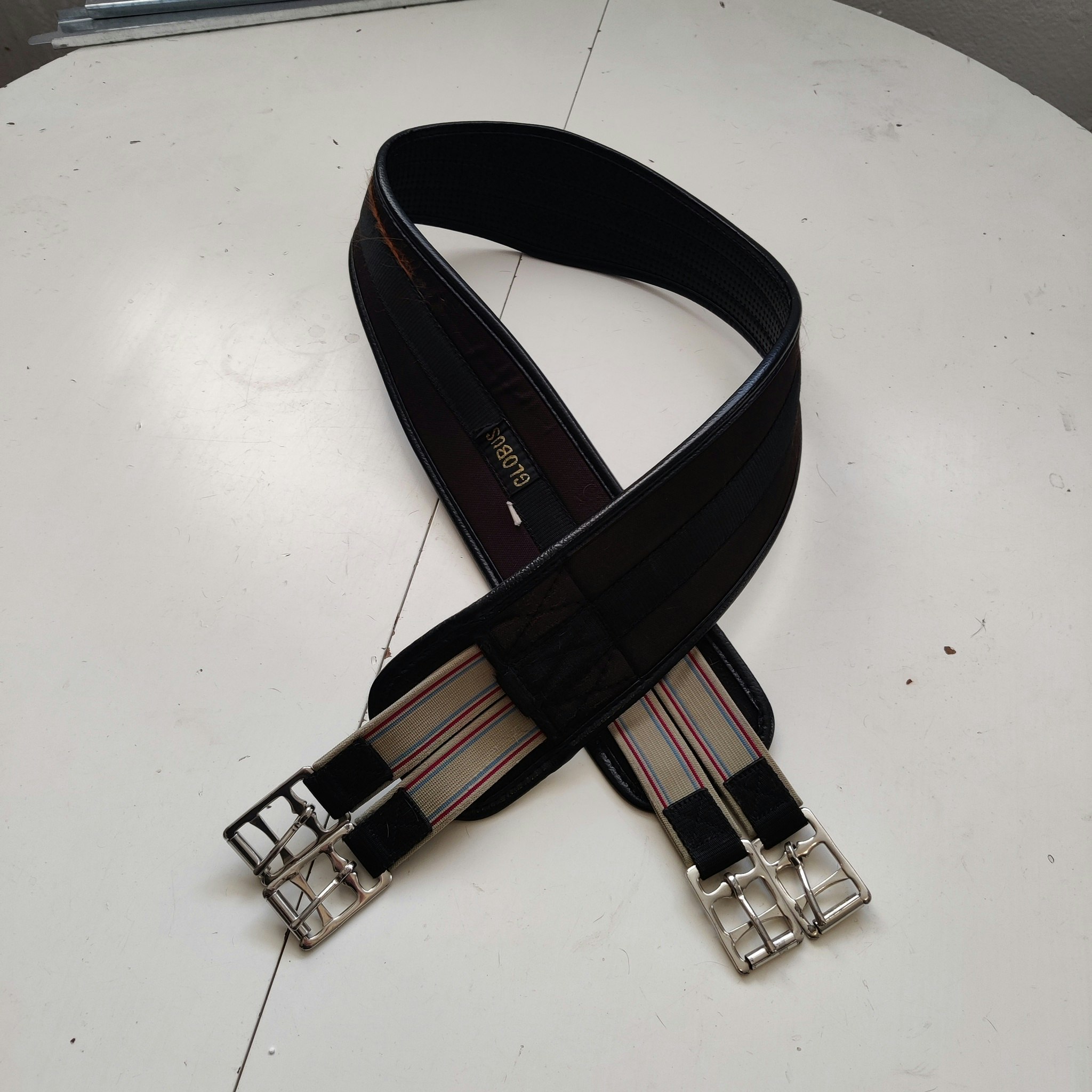 Svart sadelgjord 130 cm Globus