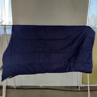 Blått stalltäcke 140 cm ca 200 g