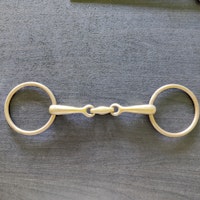 Tredelat tränsbett mässing 13.5 cm