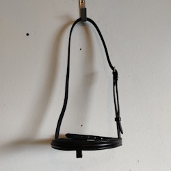 Svart nosgrimma PONNY