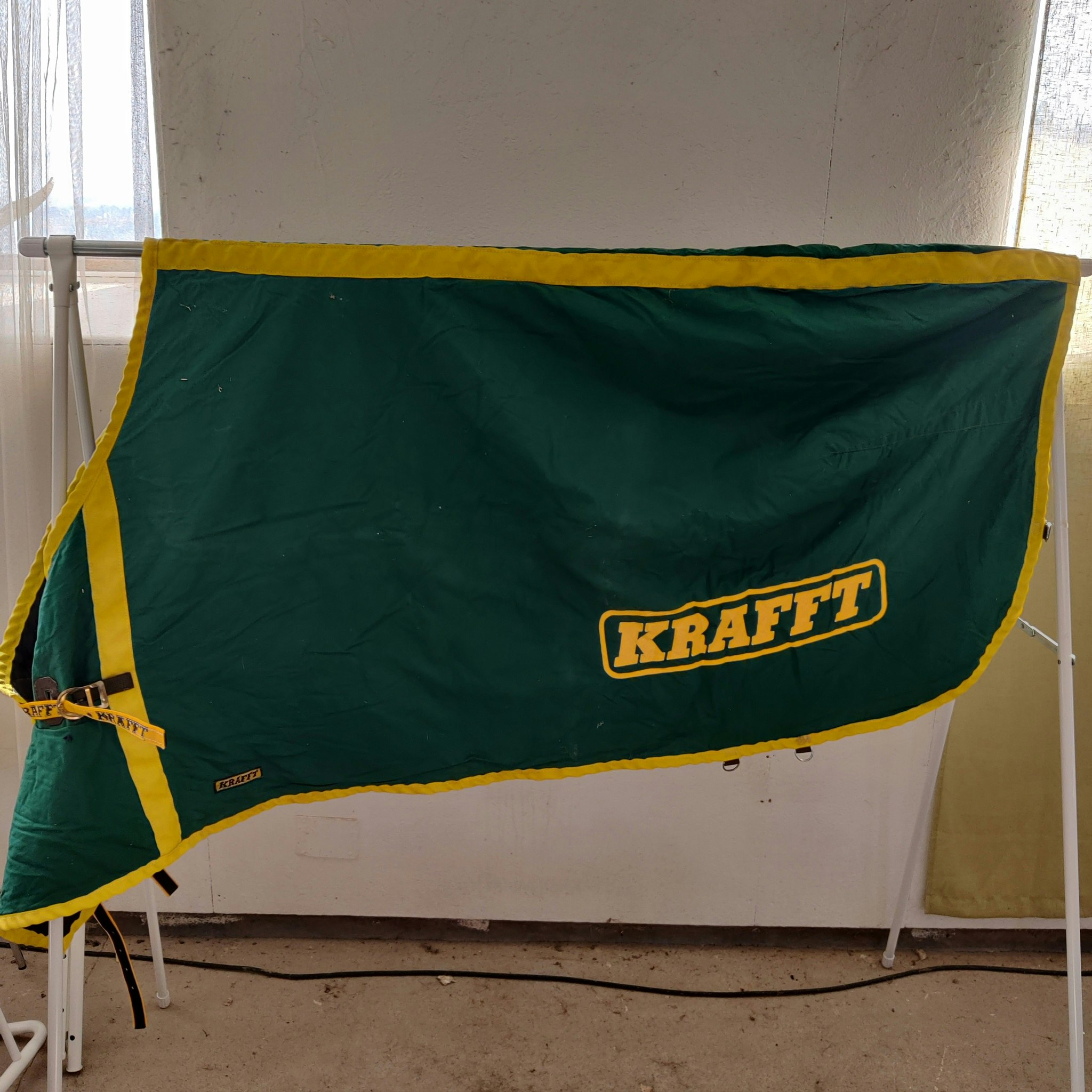 Grönt tunt stalltäcke 130 cm KRAFFT
